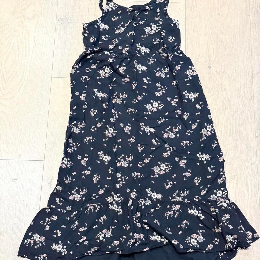 Abercrombie & Fitch Kids Black
Floral maxi dress